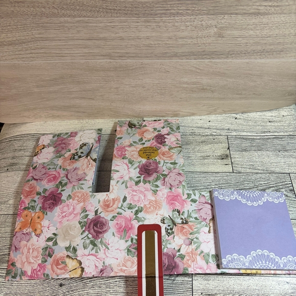 Handmade Floral Notepad - Picture 9 of 10